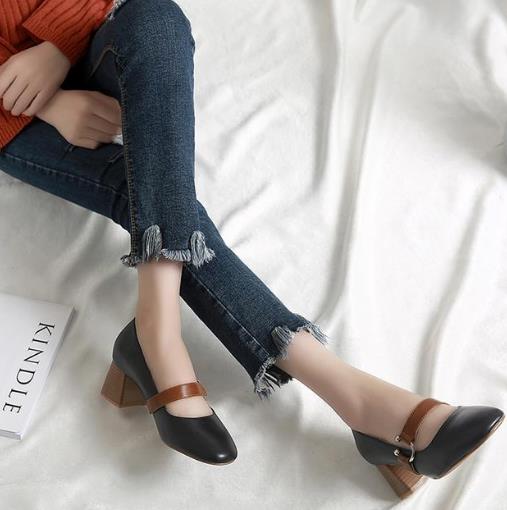 舒适又百搭的秋款小皮鞋：复古尖头小皮鞋推荐（图）