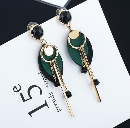 6款长款流苏耳环：时尚耳环让妆容更精致（图）