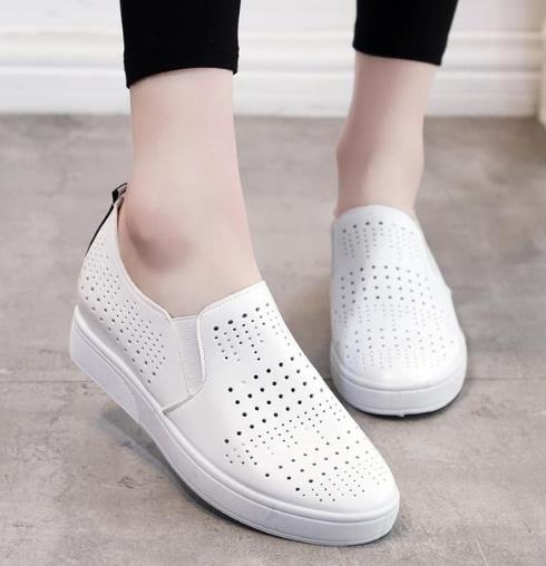 我的前半生唐晶一脚蹬小皮鞋推荐：气质十足（图）