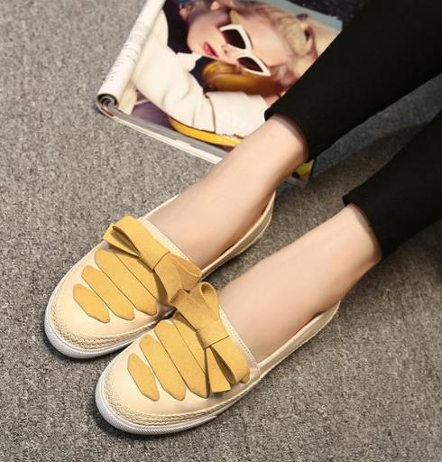 我的前半生唐晶一脚蹬小皮鞋推荐：气质十足（图）