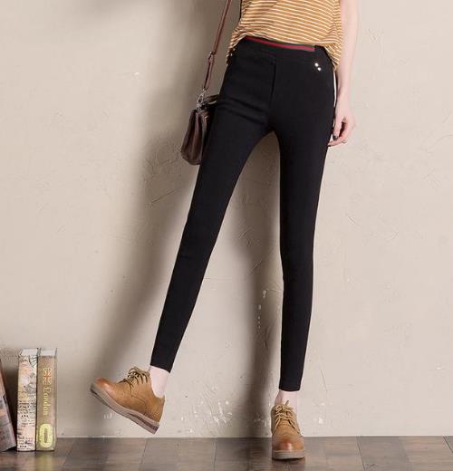 今年最流行高腰显瘦牛仔裤：6款牛仔裤凸显大长腿