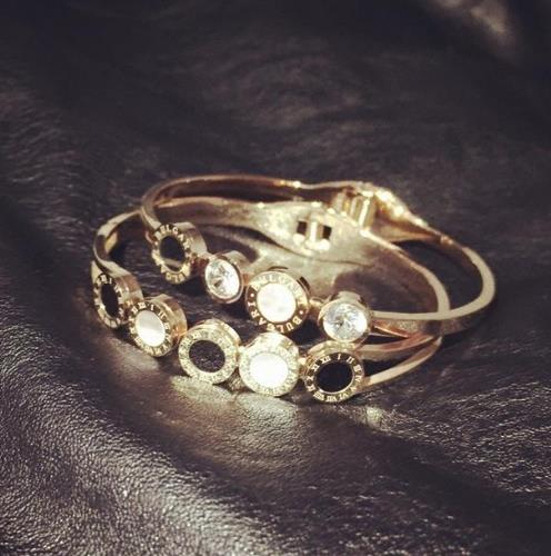 今年最流行韩版玫瑰金手镯：简约时尚手镯分享（图）