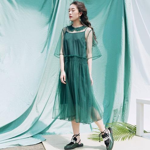 条纹圆领衬衫搭配短裙:小清新学院风衬衫推荐 条纹圆领衬衫搭配短裙:小清新学院风衬衫推荐