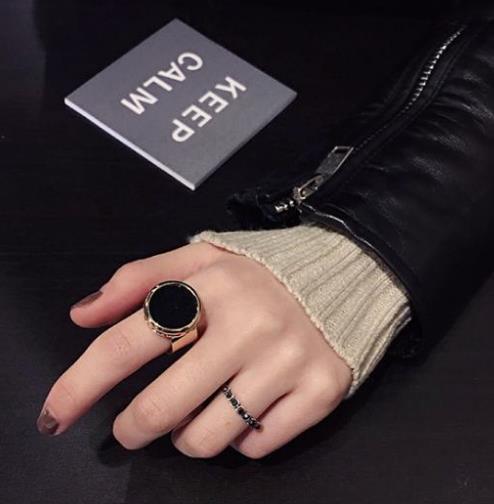 时尚女人必备简约珍珠水晶手链：时尚优雅（图）