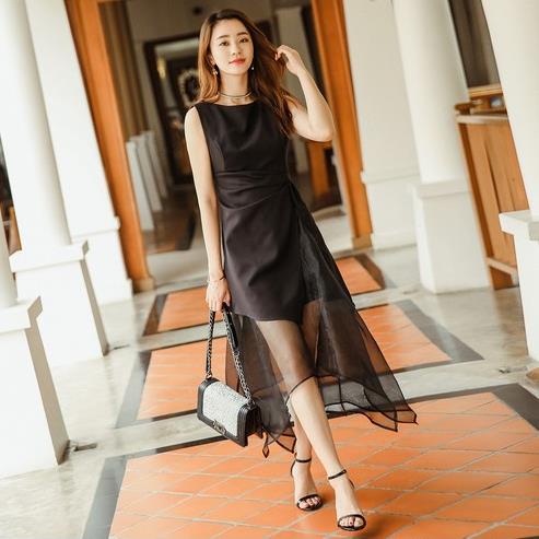 条纹圆领衬衫搭配短裙：小清新学院风衬衫推荐