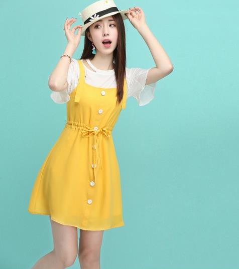 抹胸碎花高腰连衣裙搭配:成熟性感连衣裙分享 抹胸碎花高腰连衣裙搭配:成熟性感连衣裙分享