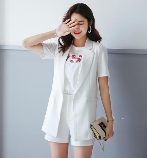 优雅大方西装马甲套装：6款套装干练女人味（图）