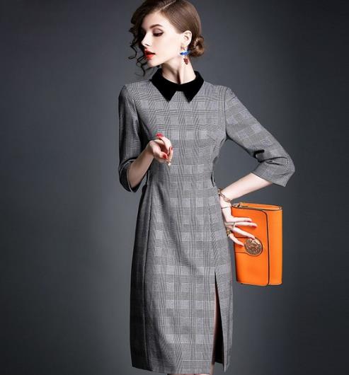 修身开叉连衣裙怎么搭配才能彰显成熟范儿（图）