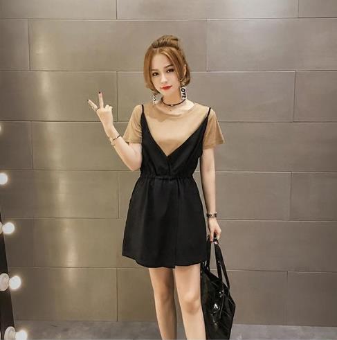 韩版通勤宽松蕾丝衫搭配半身裙：时髦显气质（图）