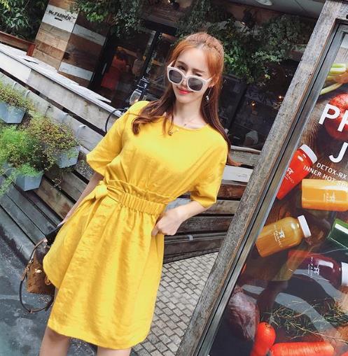 矮个子女生教你如何显高显瘦：修身收腰连衣裙搭配