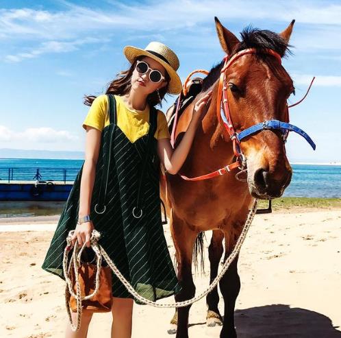 矮个子女生教你如何显高显瘦：修身收腰连衣裙搭配