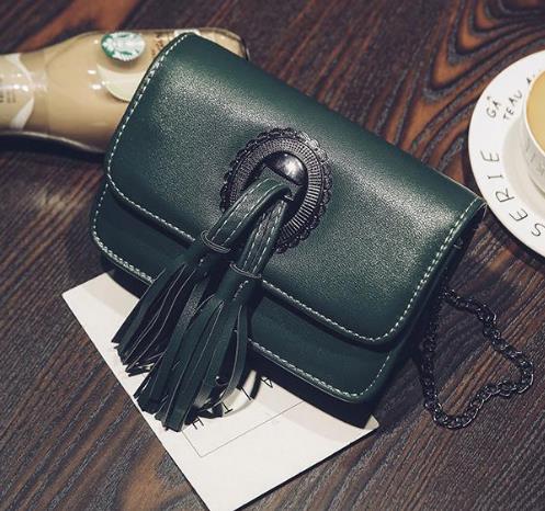 今年都在买潮流链条包:2017新款镂空链条包推荐 今年都在买潮流链条包:2017新款镂空链条包推荐