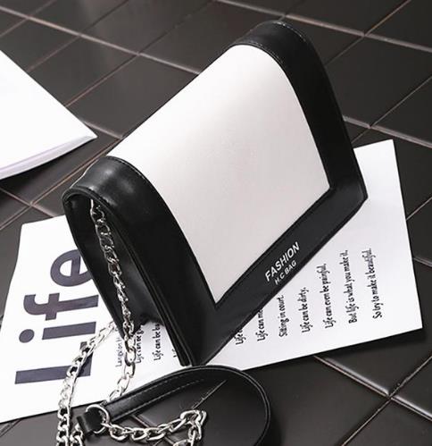 秋季必备的几款小方包：6款小方包打造潮流范儿