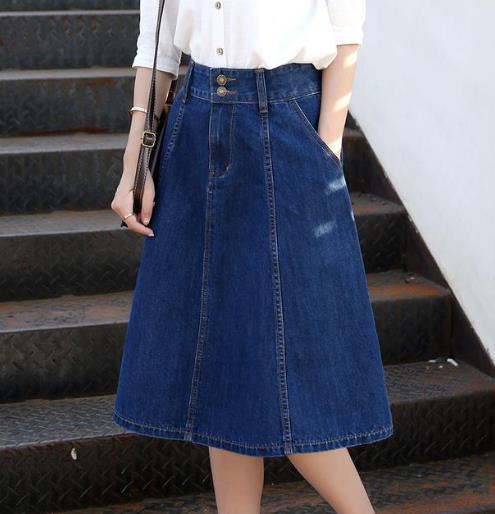 时尚牛仔半身裙：牛仔半身长裙怎么搭都有女神范