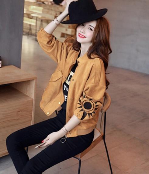 	
妩媚中带着干练的大码防风宽松棒球服推荐（图）
