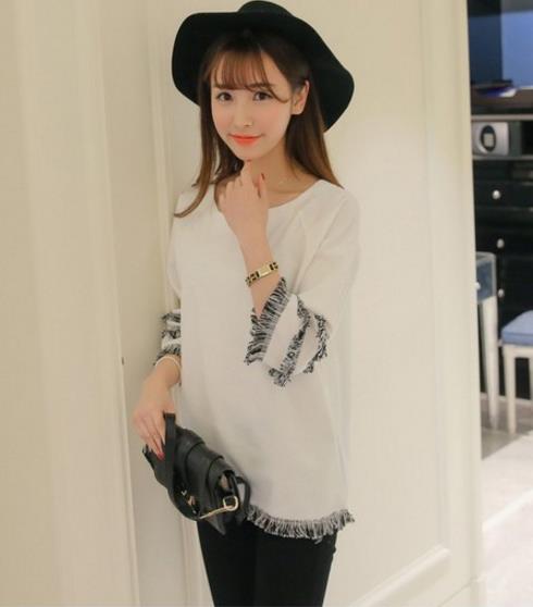 蕾丝衫搭配弹力流苏短裙:打造性感优雅女神范(图) 蕾丝衫搭配弹力流苏短裙:打造性感优雅女神范(图)