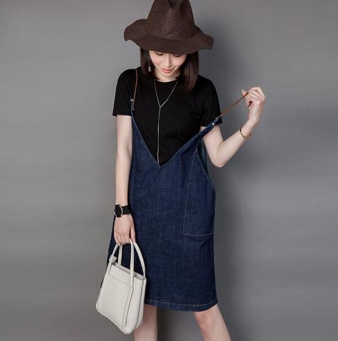 抽绳牛仔A字裙搭配T恤:打造夏日时尚小清新 抽绳牛仔A字裙搭配T恤:打造夏日时尚小清新