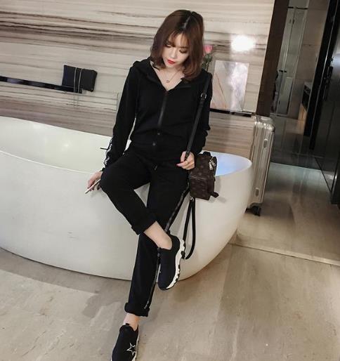 秋款套装上新：6款宽松上衣+长裤套装推荐（图）