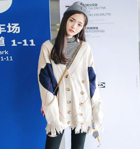 2017秋季新款针织衫：流苏针织衫时髦又有女人味