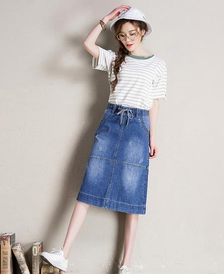 抽绳牛仔A字裙搭配T恤:打造夏日时尚小清新 抽绳牛仔A字裙搭配T恤:打造夏日时尚小清新