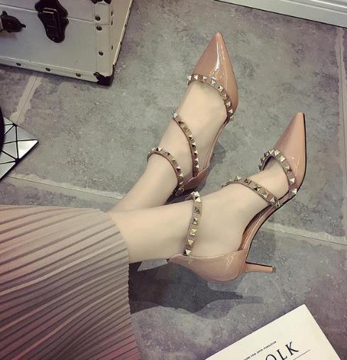 今年秋季最流行尖头凉鞋:简约不失时尚格调(图) 今年秋季最流行尖头凉鞋:简约不失时尚格调(图)