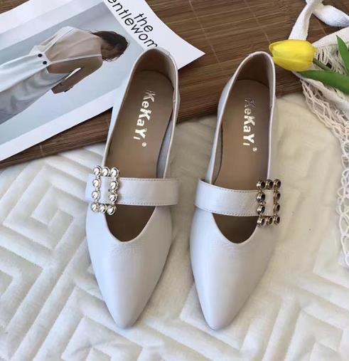 初秋穿的平底单鞋：2017新款百搭平底单鞋搭配（图）