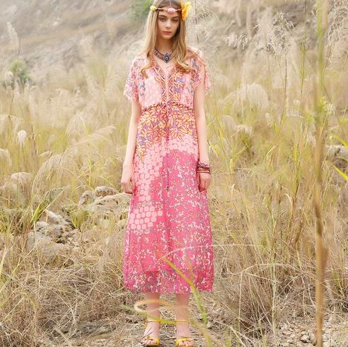 无袖吊带雪纺裙搭配：搭出大长腿雪纺裙推荐