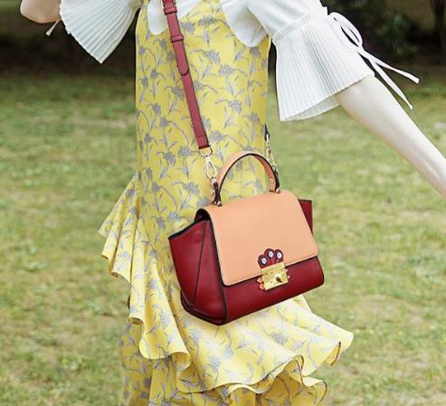 明星同款圆环手提斜挎包：简约时尚斜挎包推荐（图）