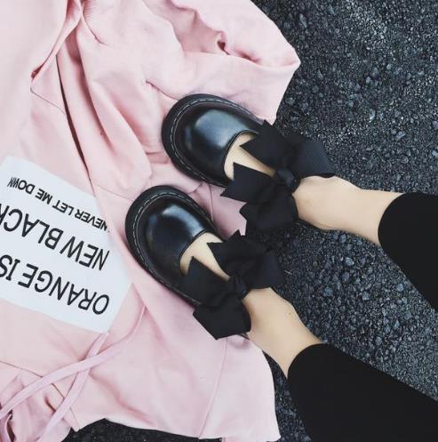 英伦风小皮鞋舒适又减龄：轻松穿搭出复古范（图）