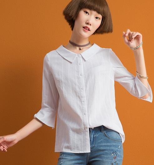 分袖印花衬衫搭配牛仔裤:减龄乖巧范衬衫推荐 分袖印花衬衫搭配牛仔裤:减龄乖巧范衬衫推荐