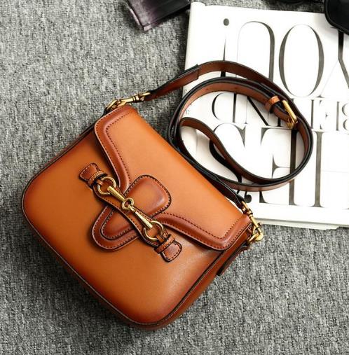 明星同款金属真皮包：时尚百搭真皮包推荐（图）