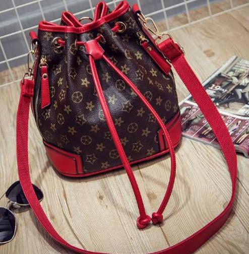 明星同款金属真皮包：时尚百搭真皮包推荐（图）