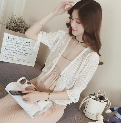 V领花朵刺绣针织开衫搭配：个性又不失时尚（图）