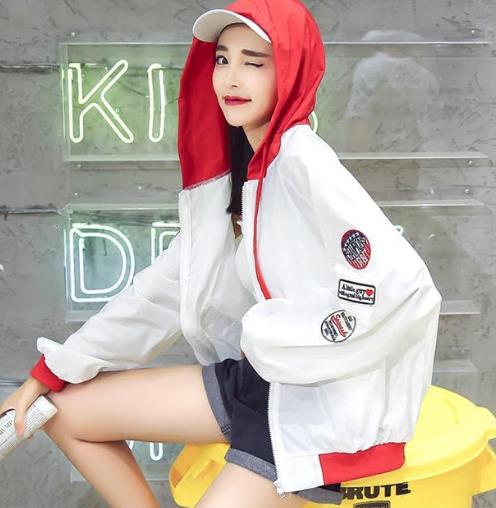 秋季超流行的外套:新款刺绣休闲外套搭配(图) 秋季超流行的外套:新款刺绣休闲外套搭配(图)