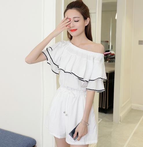 高跟鞋搭配荷叶边七分连体裤:5款打造夏日甜美风