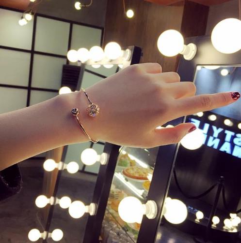 韩版百搭简约手链：时尚手链让你魅力十足（图）