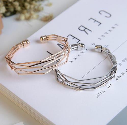 韩版百搭简约手链：时尚手链让你魅力十足（图）