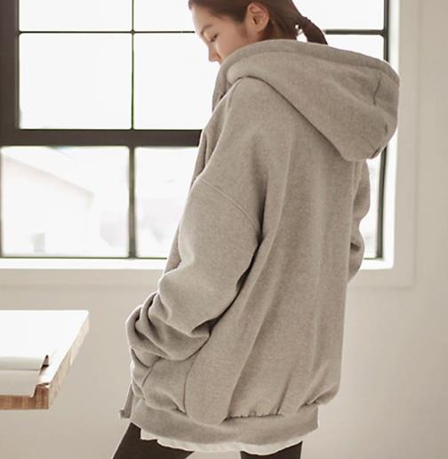 秋季必备宽松休闲加绒卫衣:百搭显瘦卫衣搭配(图) 秋季必备宽松休闲加绒卫衣:百搭显瘦卫衣搭配(图)