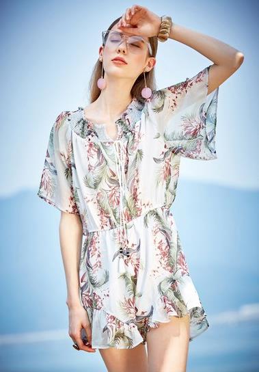 高跟鞋搭配荷叶边七分连体裤:5款打造夏日甜美风