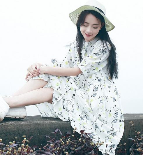 高腰碎花蕾丝连衣裙搭配:显瘦气质连衣裙分享 高腰碎花蕾丝连衣裙搭配:显瘦气质连衣裙分享