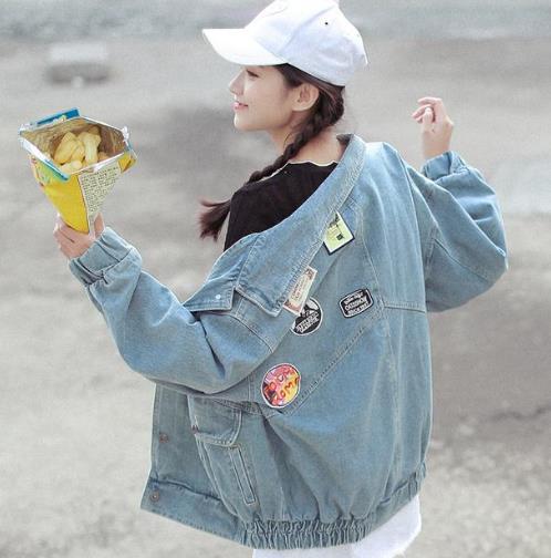 时尚百搭的牛仔外套:6款外套帅气中不失优雅(图)
时尚百搭的牛仔外套:6款外套帅气中不失优雅(图)