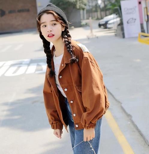 时尚百搭的牛仔外套:6款外套帅气中不失优雅(图)
时尚百搭的牛仔外套:6款外套帅气中不失优雅(图)