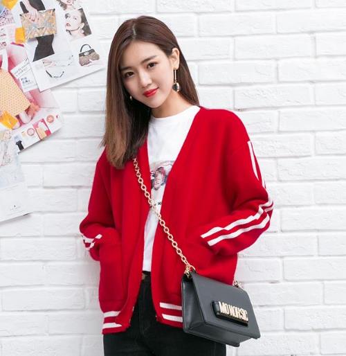 新款毛衣外套：6款外套让小个子也能穿出大高个（图）