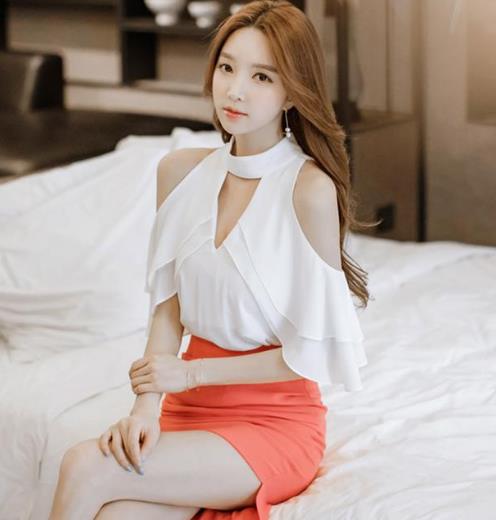 手拿包搭配蕾丝雪纺衫：高贵优雅雪纺衫分享（图）