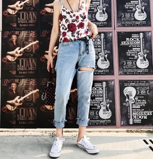 秋季牛仔裤新款:直筒毛边牛仔裤分享(图) 秋季牛仔裤新款:直筒毛边牛仔裤分享(图)