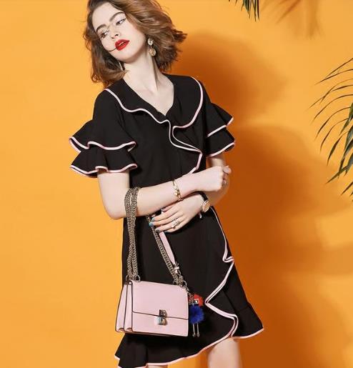 荷叶边蝴蝶结腰带连衣裙:6款连衣裙打造优雅气质 荷叶边蝴蝶结腰带连衣裙:6款连衣裙打造优雅气质