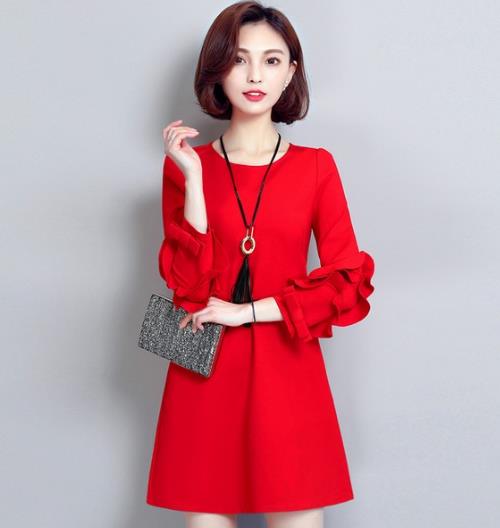 修身开叉连衣裙搭配：6款连衣裙打造女神范儿（图）