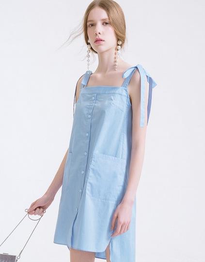 宽松连衣裙两件套搭配板鞋：性感可爱两件套推荐