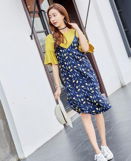 宽松连衣裙两件套搭配板鞋：性感可爱两件套推荐