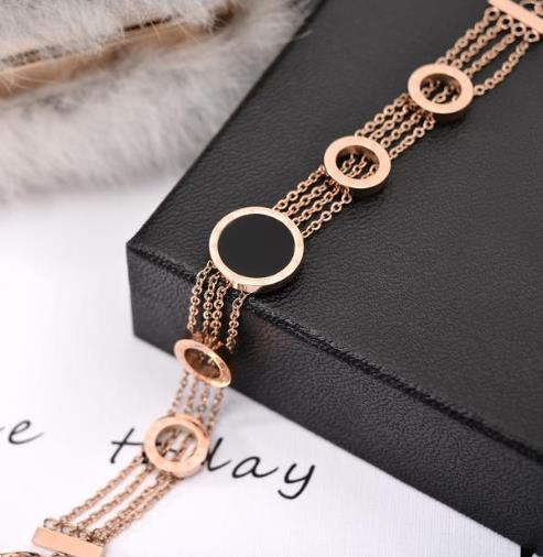 欧美时尚黑色圆形圆圈多层手链：凸显优雅气质（图）